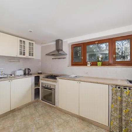 Vakantiehuis Ulivi Apt - De Vivo Realty Sorrento *